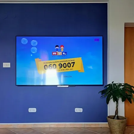 Battistella's Near The Sea 아파트 로비니